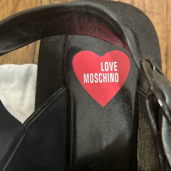 Love Moschino Sandals Black leather crossover pattern with buckle closure sz 38 - Picture 11 of 15